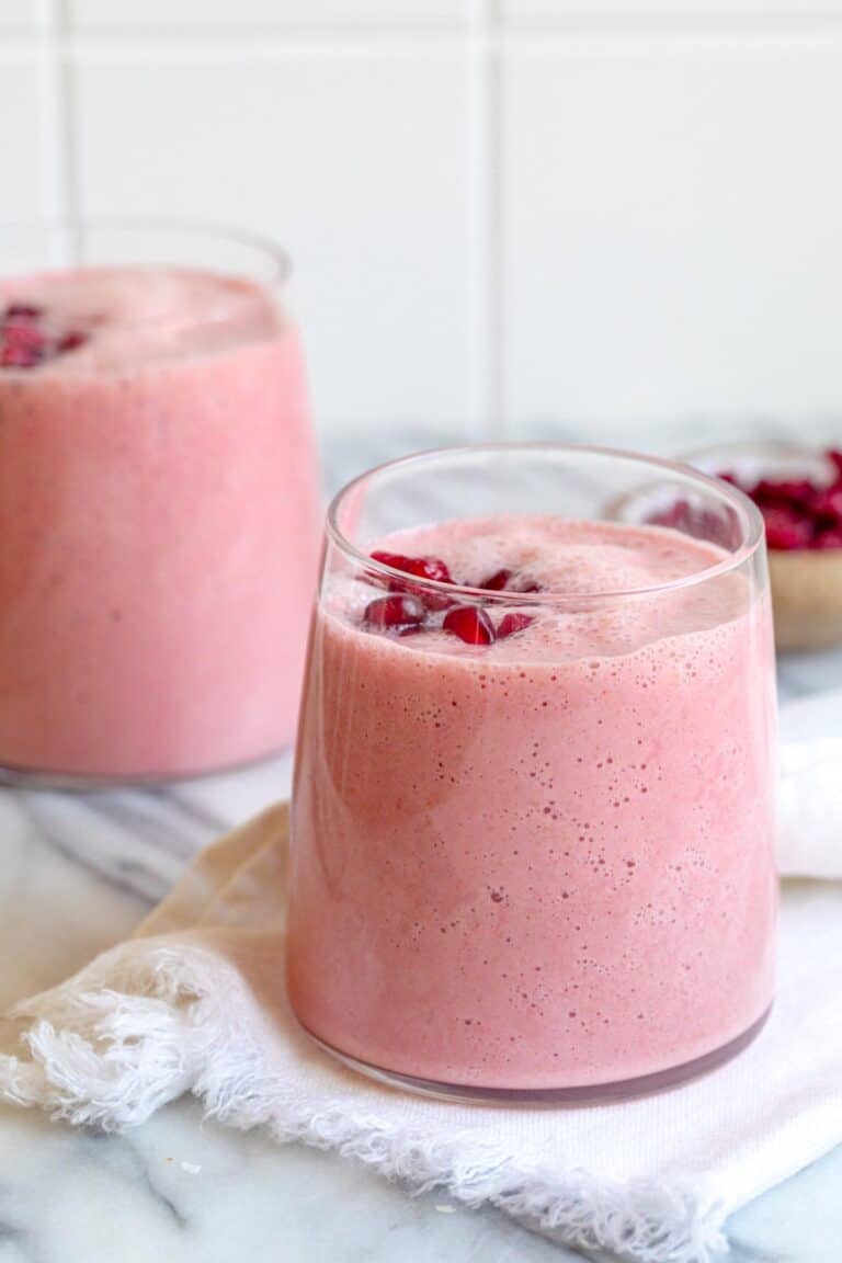 Pomegranate Smoothie {5 Ingredients!} - FeelGoodFoodie