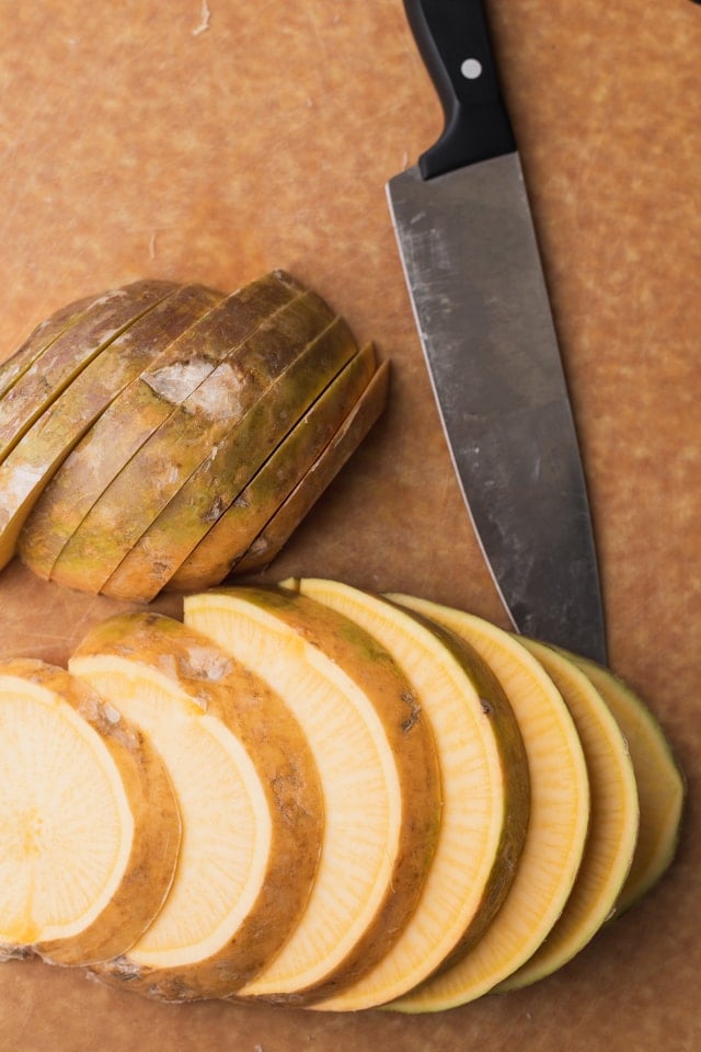 How to cut rutabaga vegetable