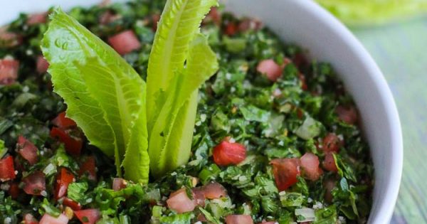 Traditional Lebanese Tabbouleh Salad | FeelGoodFoodie