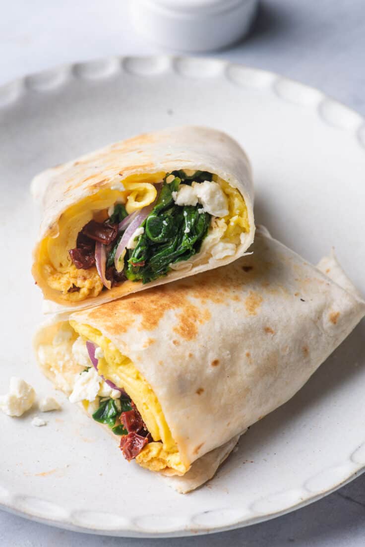 mediterranean-egg-wrap-breakfast-sandwich-feelgoodfoodie