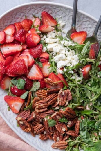 cropped-strawberry-arugula-salad-09.jpg