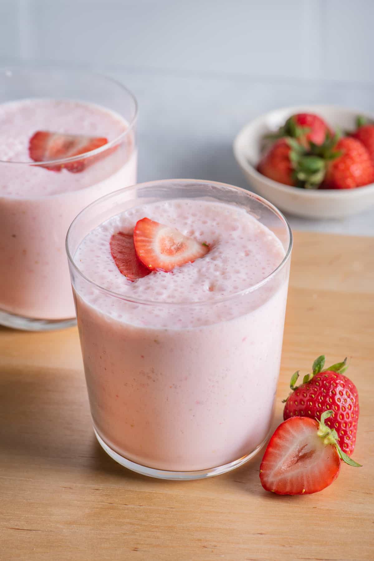 Strawberry Protein Smoothie Recipe | FeelGoodFoodie