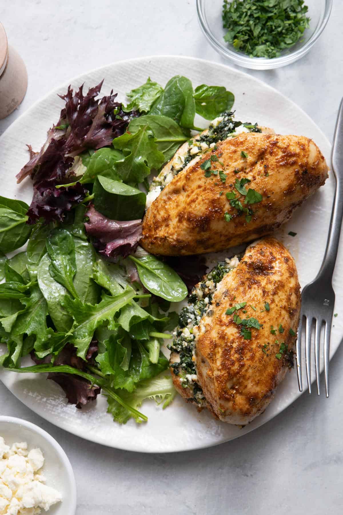 Spinach Feta Stuffed Chicken - FeelGoodFoodie