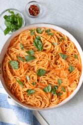 Creamy Roasted Red Pepper Pasta - Feel Good Foodie