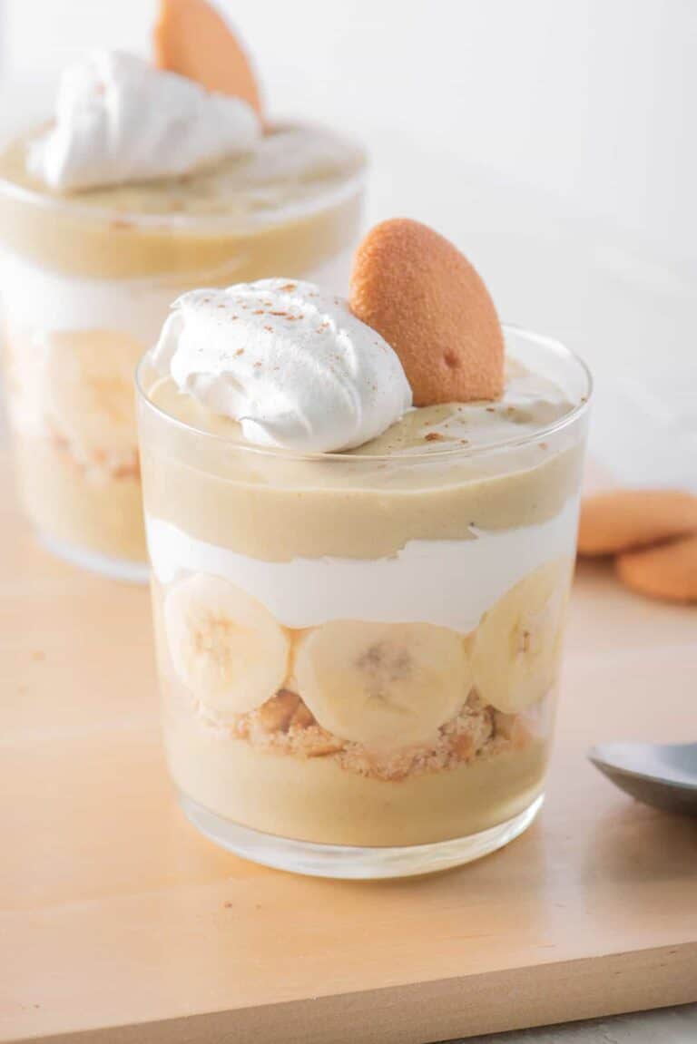 Banana Pudding Parfait {From Scratch} | FeelGoodFoodie