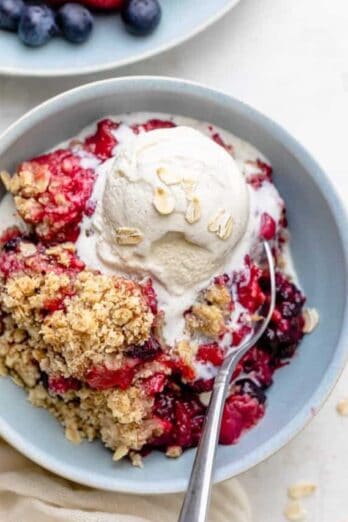 cropped-Mixed-Berry-Crisp-13.jpg