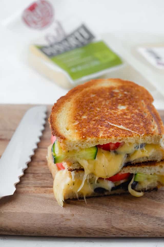 Reinig de vloer ambulance meten Roasted Vegetable Grilled Cheese Sandwich - FeelGoodFoodie