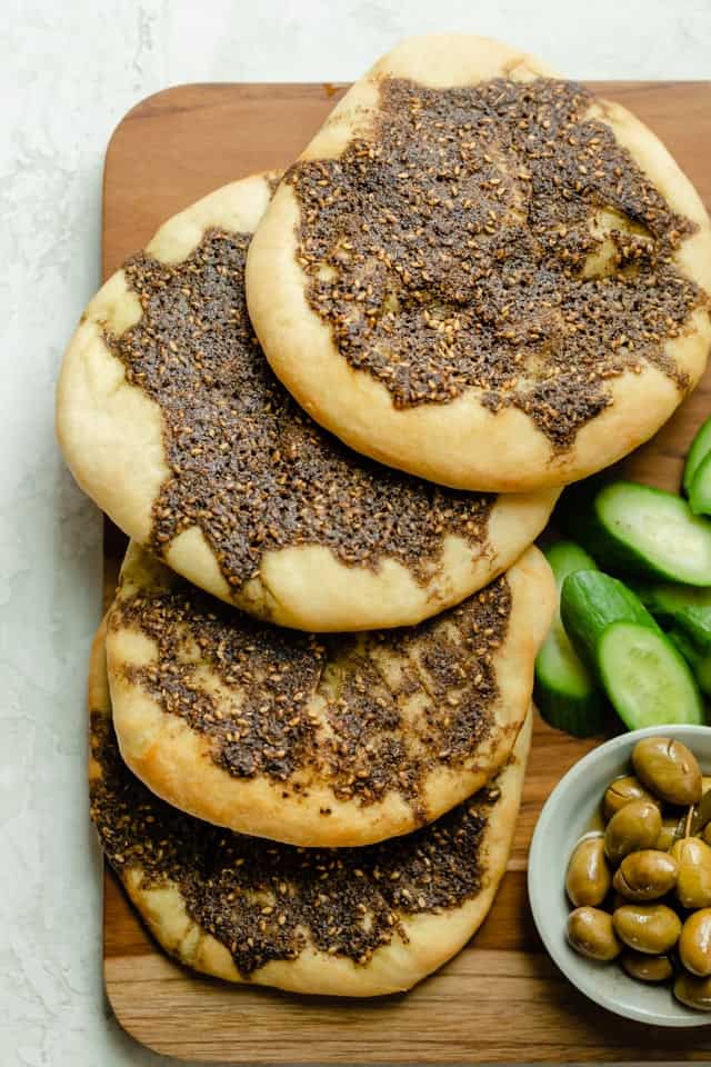 Manakich au zaatar- pain libanais- NESSMA CUISINE