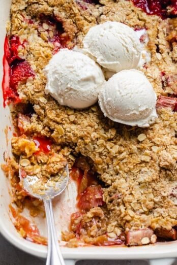 cropped-Strawberry-Rhubarb-Crisp-11.jpg