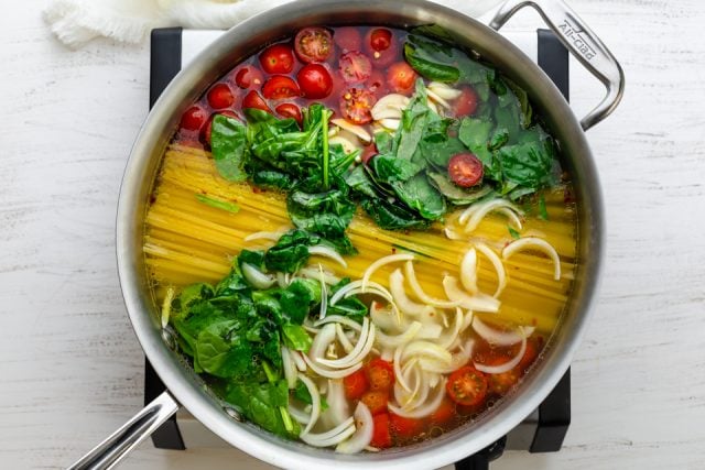 One-Pan Pasta Recipe (With Video and Step-by-Step)