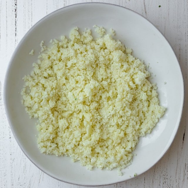 Cauliflower in a bowl.
