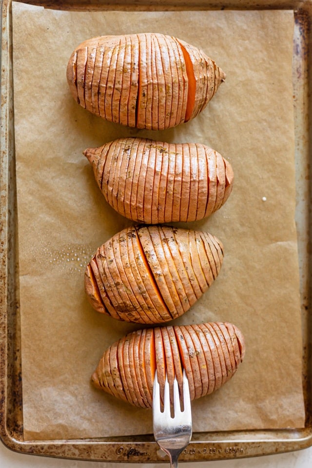 https://feelgoodfoodie.net/wp-content/uploads/2019/08/Hasselback-Sweet-Potatoes-7.jpg