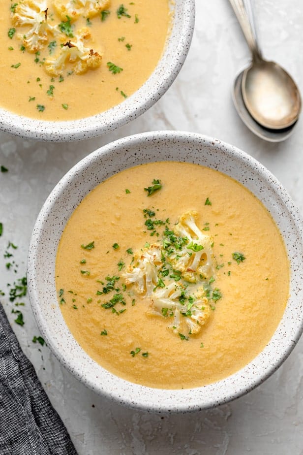 Easy Roasted Cauliflower Soup (Blender Soup)