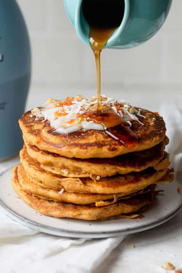 Carrot Cake Pancakes {Vegan & Easy} - FeelGoodFoodie