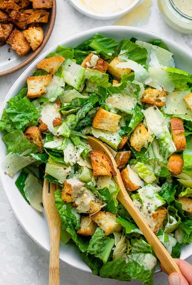 Caesar Salad {With Homemade Dressing} | FeelGoodFoodie