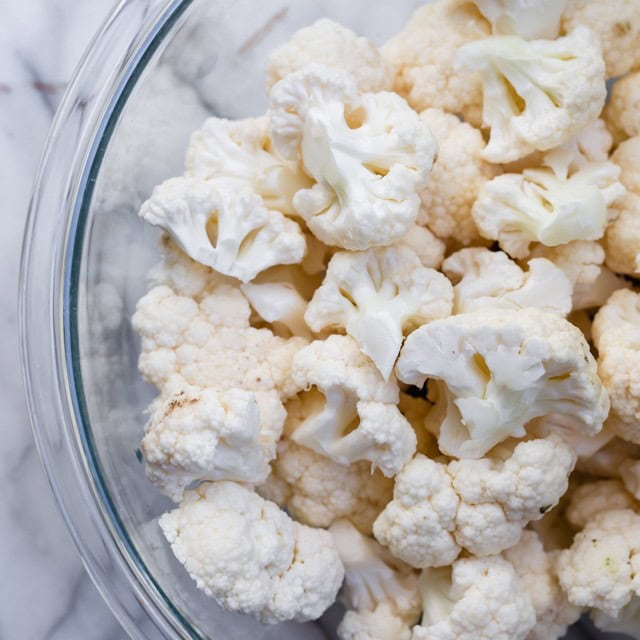Cauliflower in bowl.