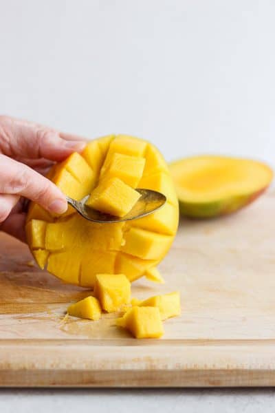 How to Cut Mango {Step-by-Step Tutorial} - FeelGoodFoodie