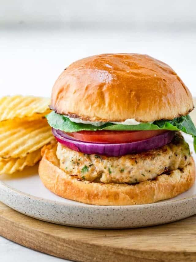 Easy Juicy Ground Chicken Burgers - Feel Good Foodie