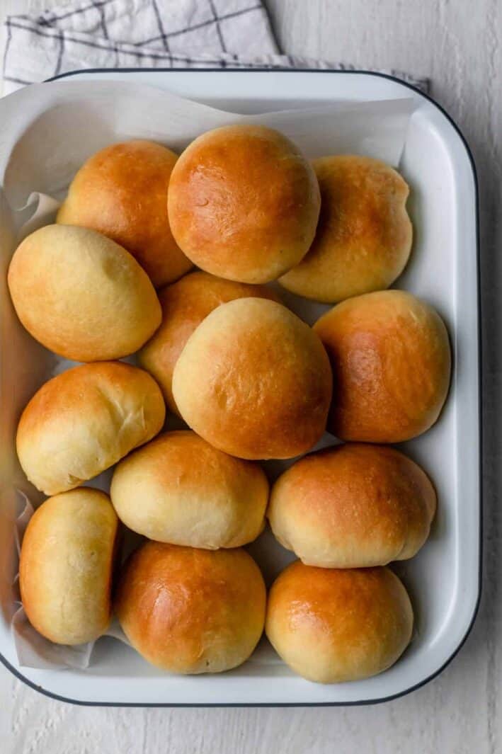 Buttery Rolls - Love Bakes Good Cakes