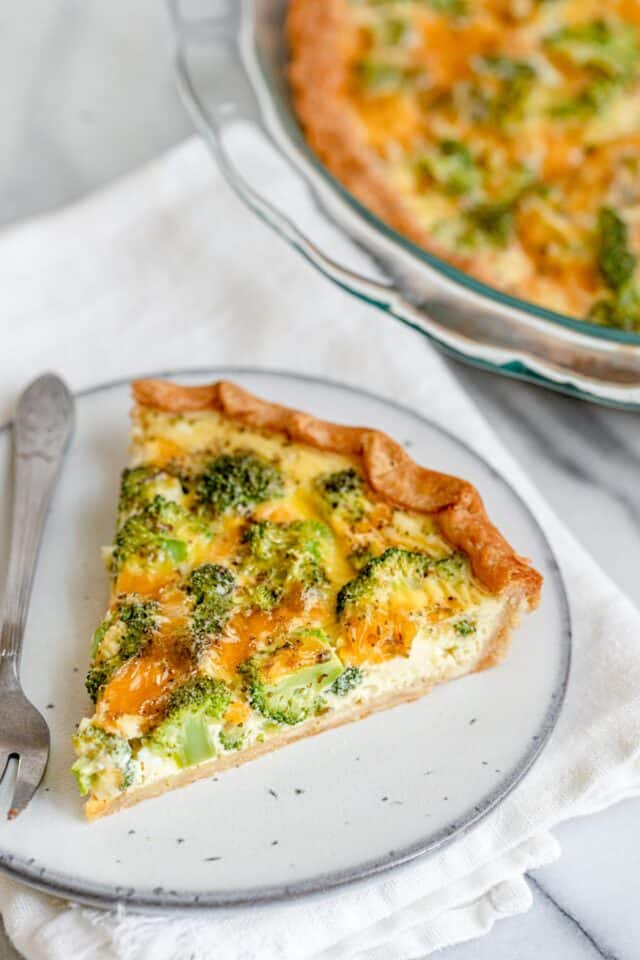 broccoli-and-cheese-quiche-with-pie-crust-feelgoodfoodie