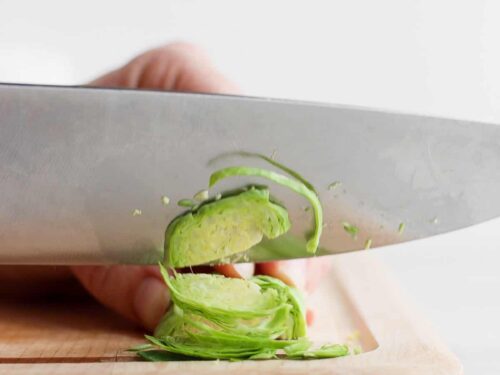 How to Chop Cilantro {Step-by-Step Tutorial} - FeelGoodFoodie