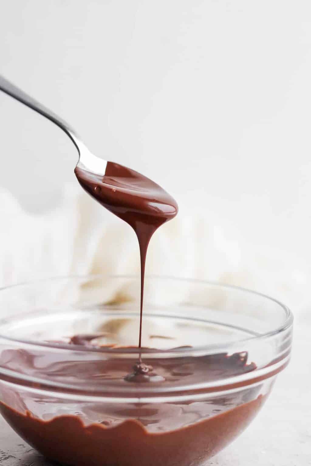 How to Melt Chocolate {Microwave & Stovetop} FeelGoodFoodie