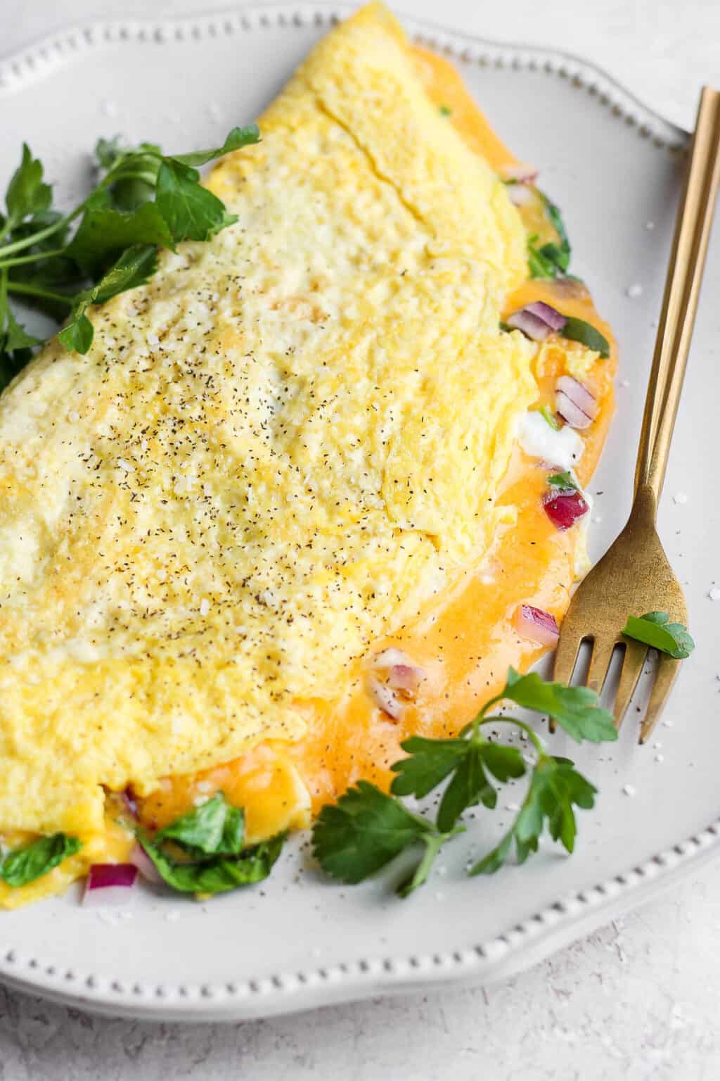 How to Make a Cheesy Omelette - Feel Good Foodie