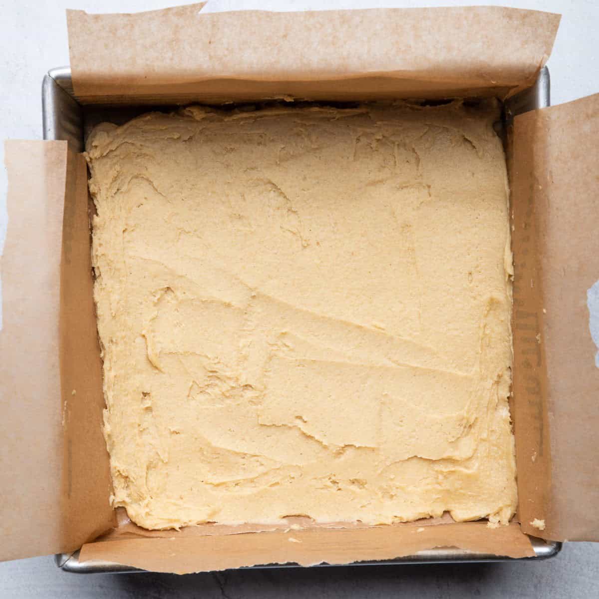 Baking dish with base.