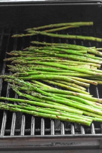 Asparagus on the grill