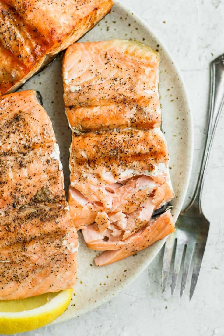 How to Grill Salmon {Perfect Results!} - Feel Good Foodie