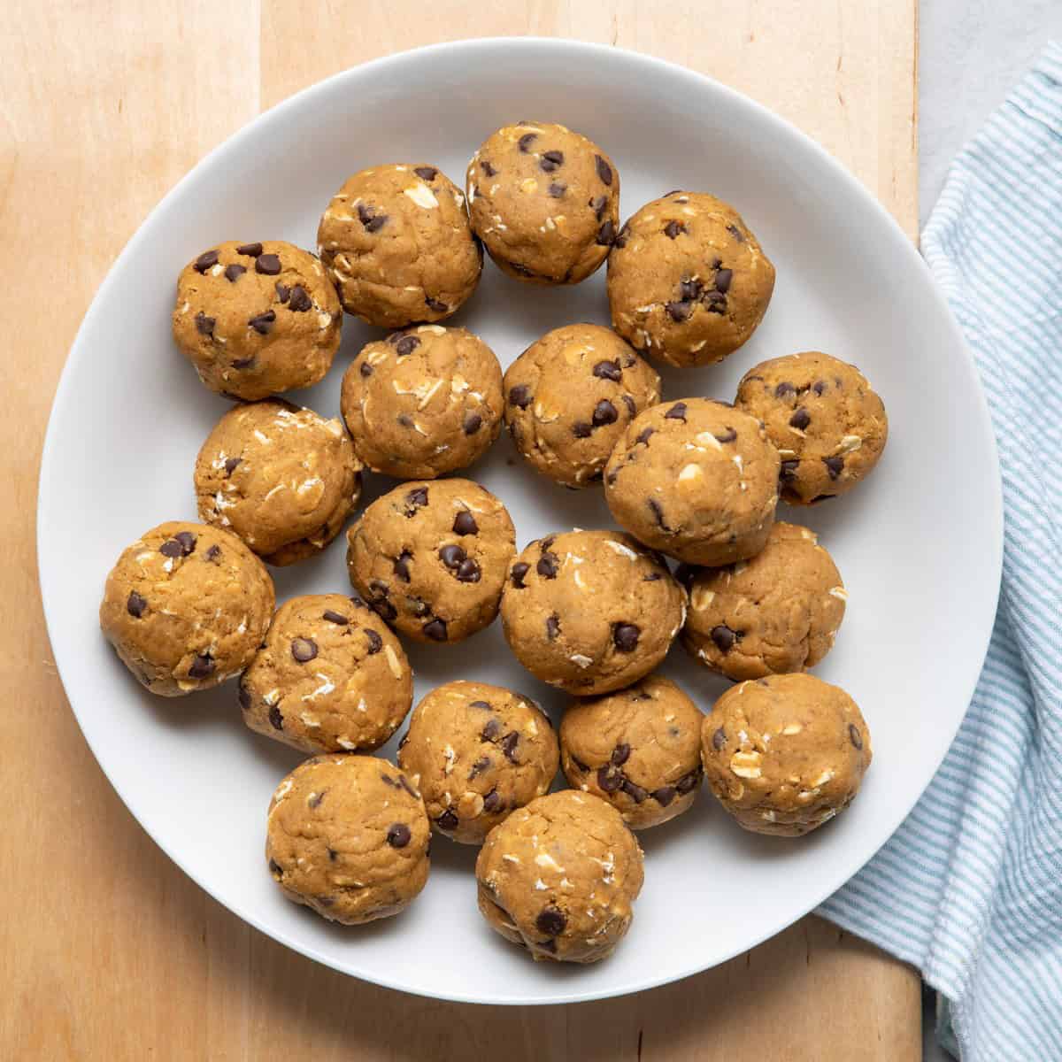 No Bake Pumpkin Balls