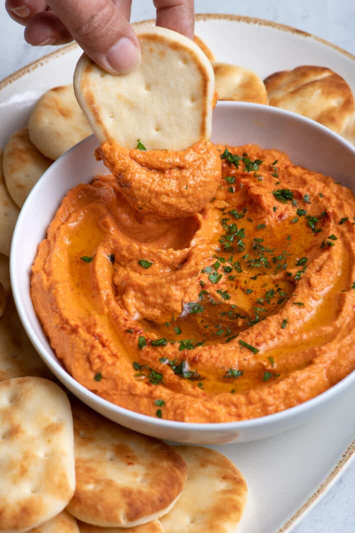 Roasted Red Pepper Hummus {Creamy Dip!} - Feel Good Foodie