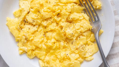 Fluffy Scrambled Eggs (Step by Step!) - The Cozy Cook