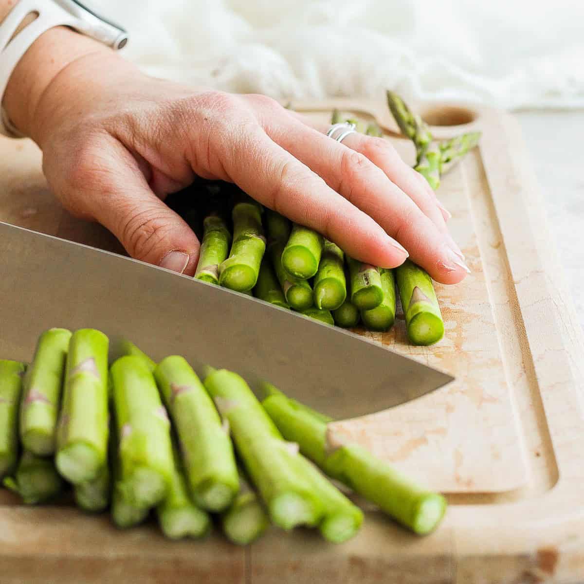 How to Cut Asparagus