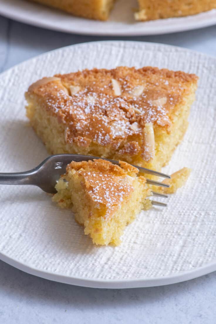 Almond Cake {Semolina & Almond Flour} - Feel Good Foodie