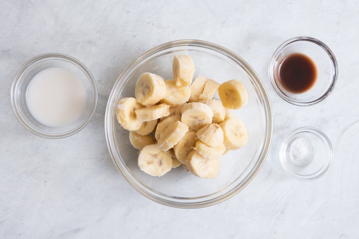 Ingredients for recipe: almond milk, bananas, vanilla, and salt.