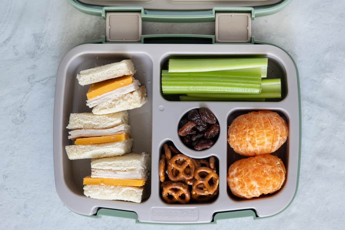 The Absolute Best Men's Lunch Boxes To Carry Every Day