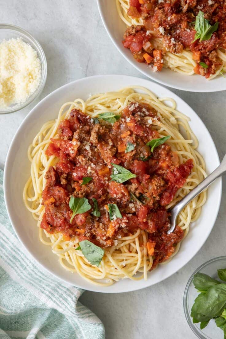 Homemade Spaghetti Sauce {Chunky, With Veggies & Beef} - FeelGoodFoodie