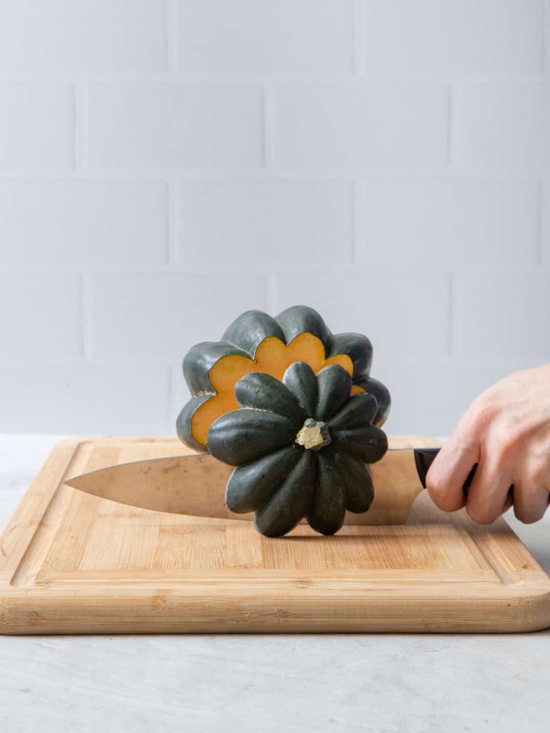 How to Cut Acorn Squash..