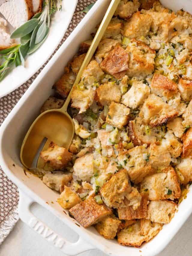 Thanksgiving Stuffing - FeelGoodFoodie