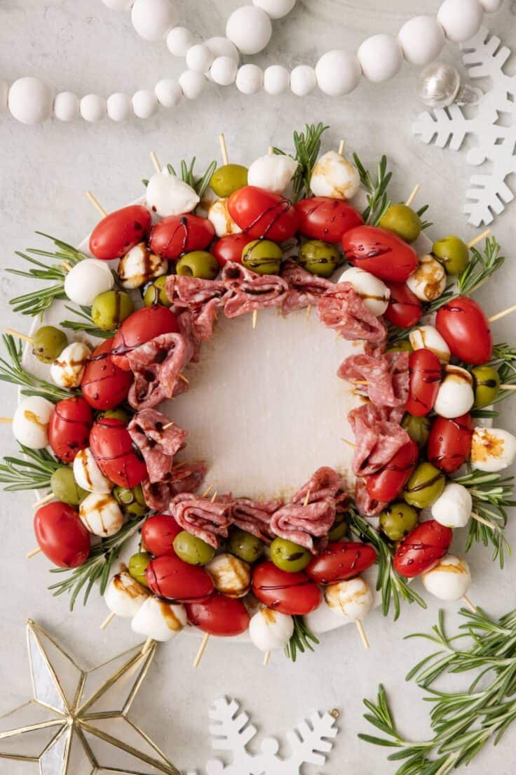 Christmas Salad Wreath {Easy & Festive!} - FeelGoodFoodie