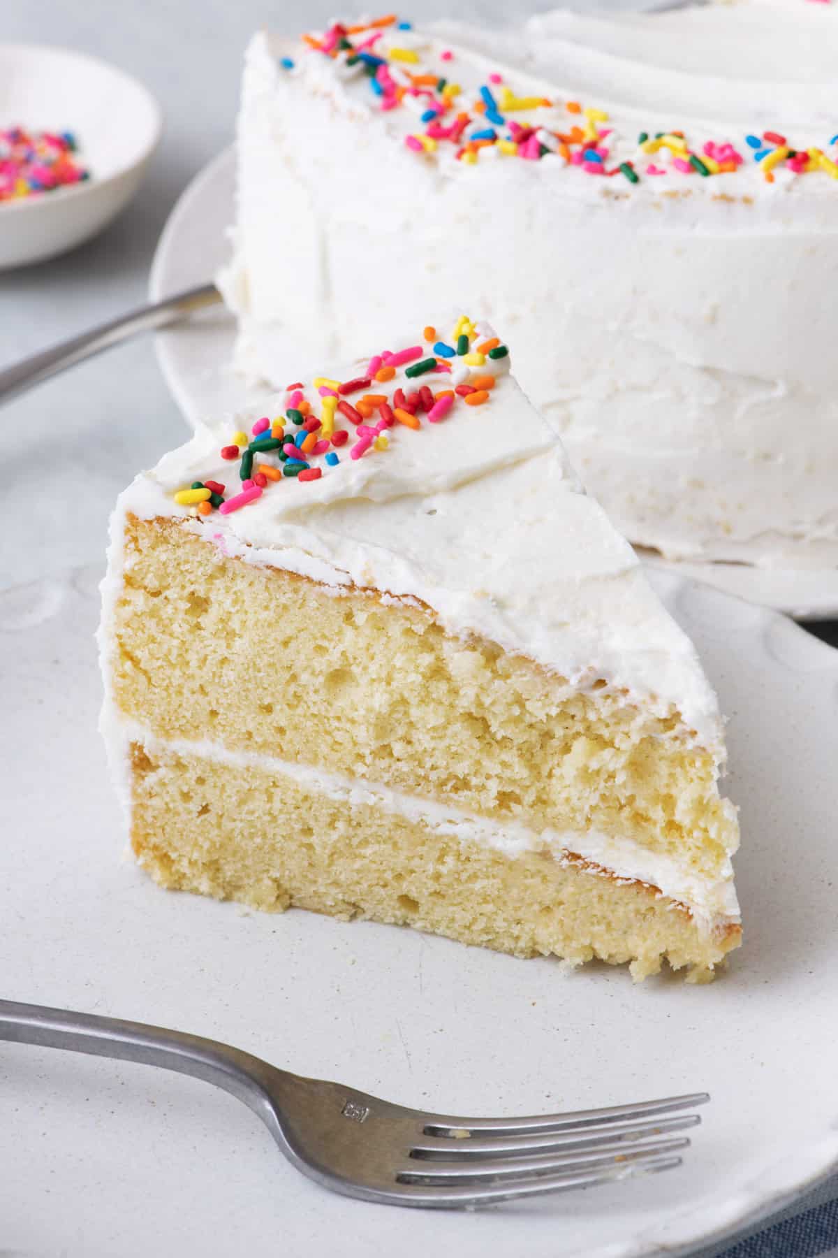 Vanilla Cake With Sprinkles   Classic Vanilla Cake 12 