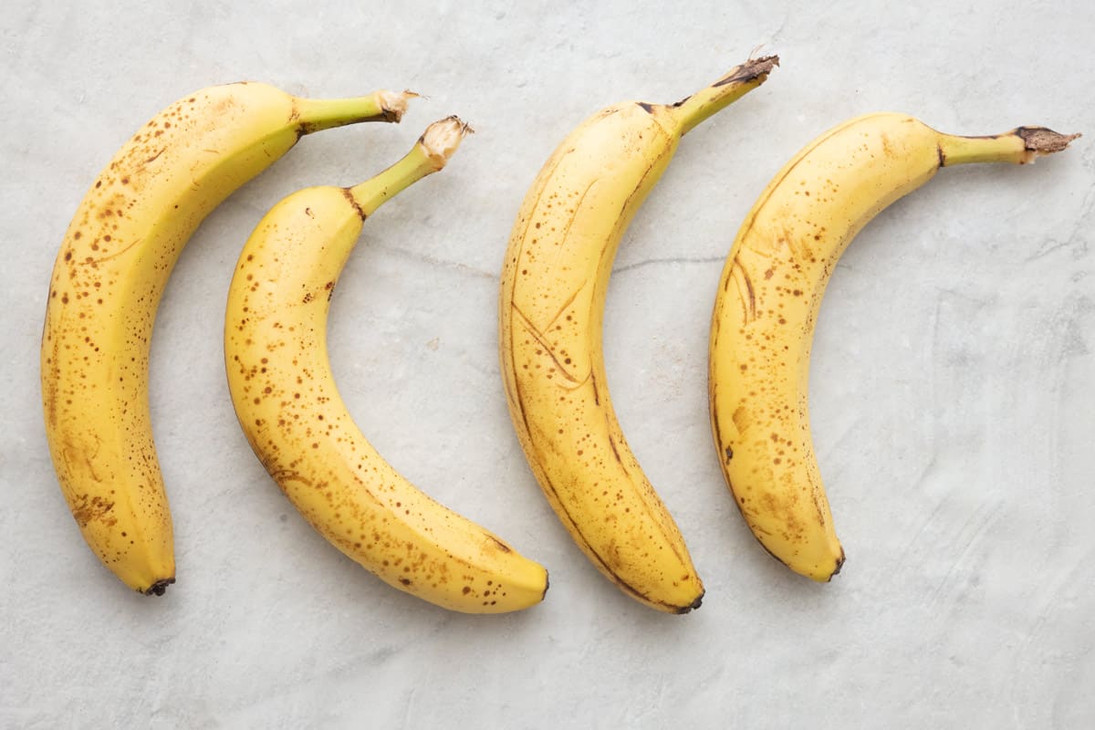 4 ripe bananas.