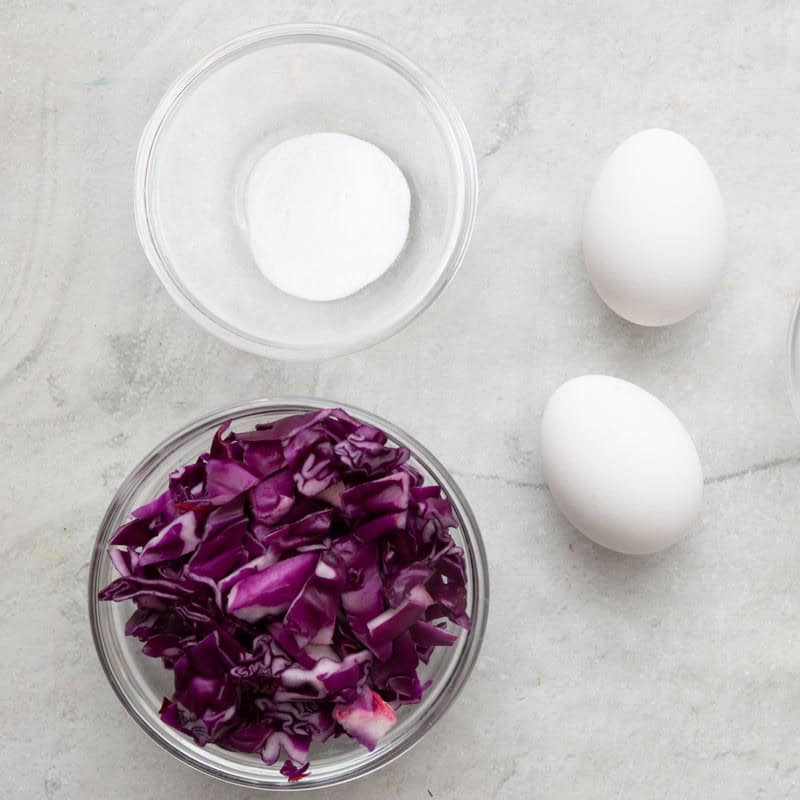 Ingredients to make green dyed eggs.