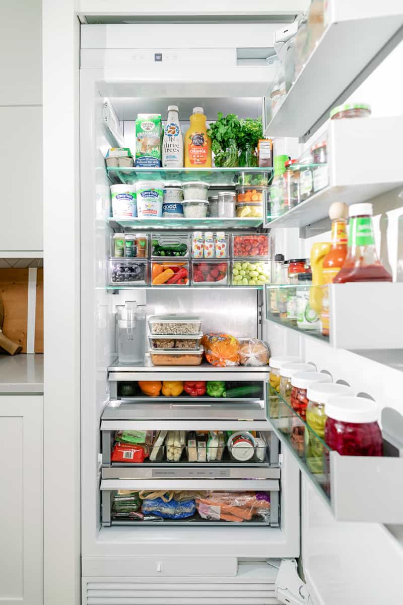 How to Organize Your Fridge {Guide + Tips} - FeelGoodFoodie