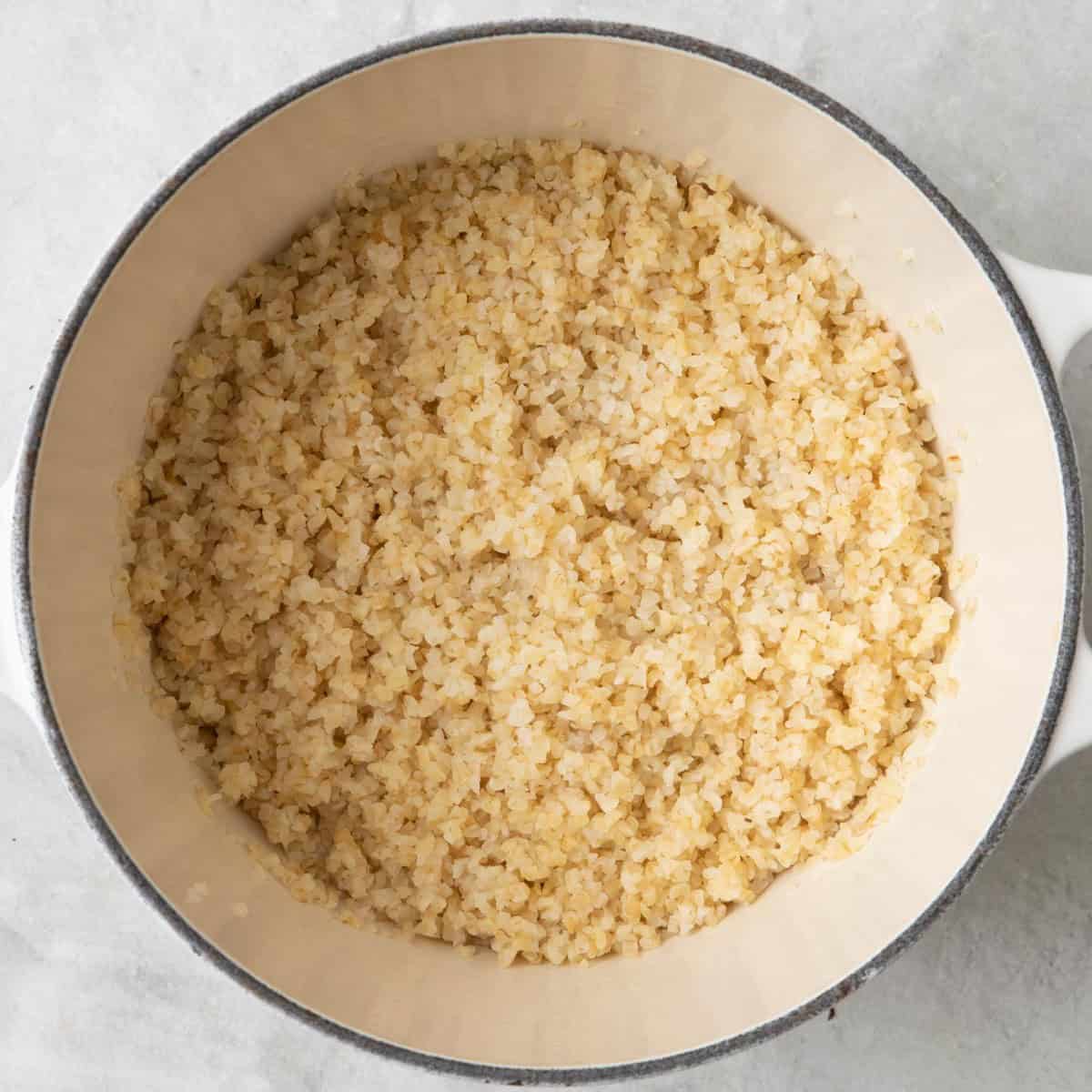 Bulgur after cooked with water fully absorbed.