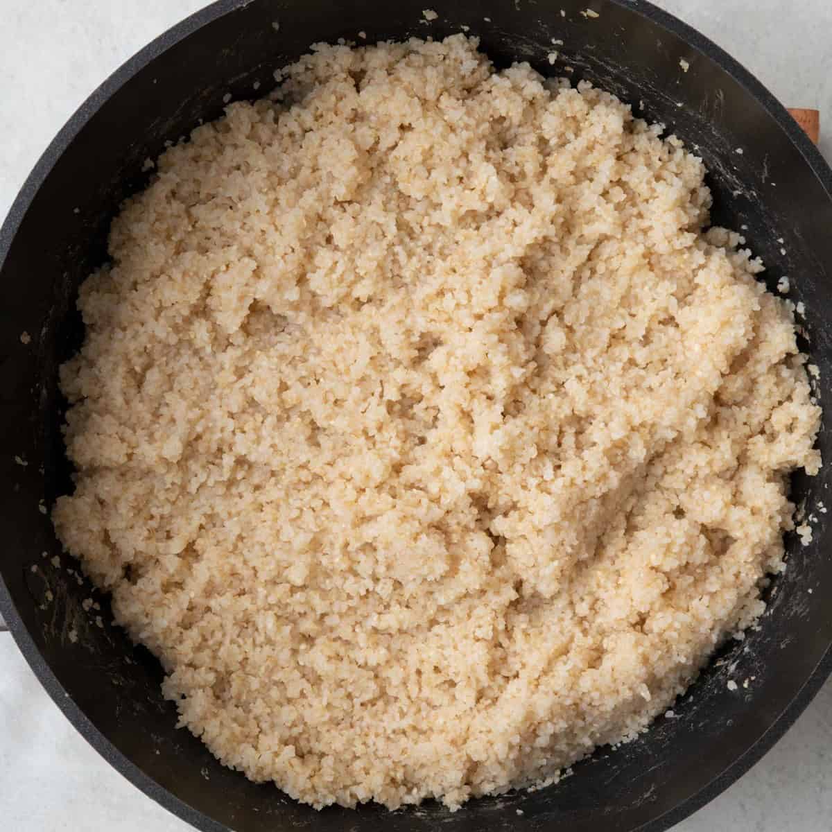 Bulgur after cooked with water fully absorbed.