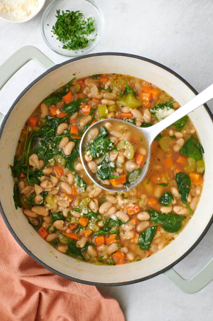 Mediterranean White Bean Soup {VEGAN} - FeelGoodFoodie