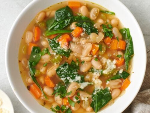 Mediterranean White Bean Soup - FeelGoodFoodie