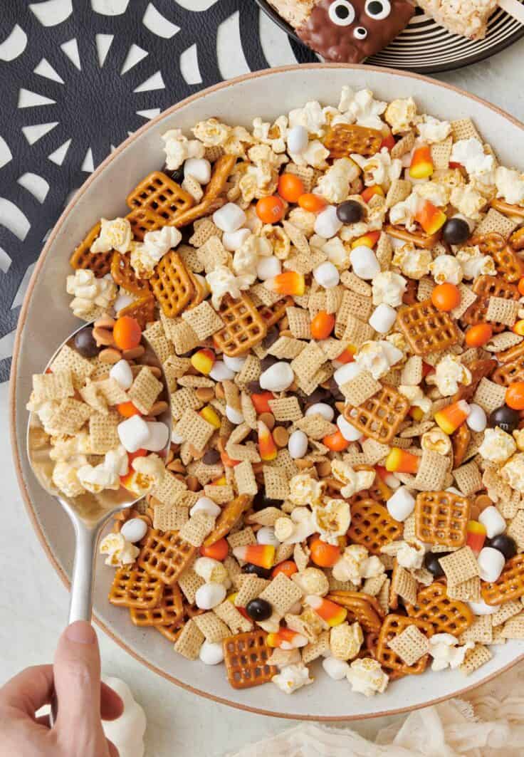 Halloween Chex Mix {No Bake Recipe} - Feel Good Foodie